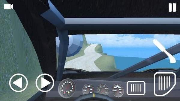 越野車爬山駕駛